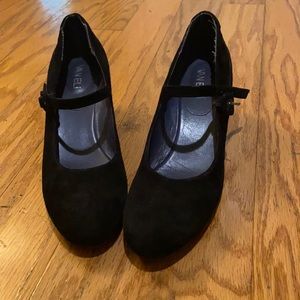 Van Eli Women’s Black & Silver Wedges 7N